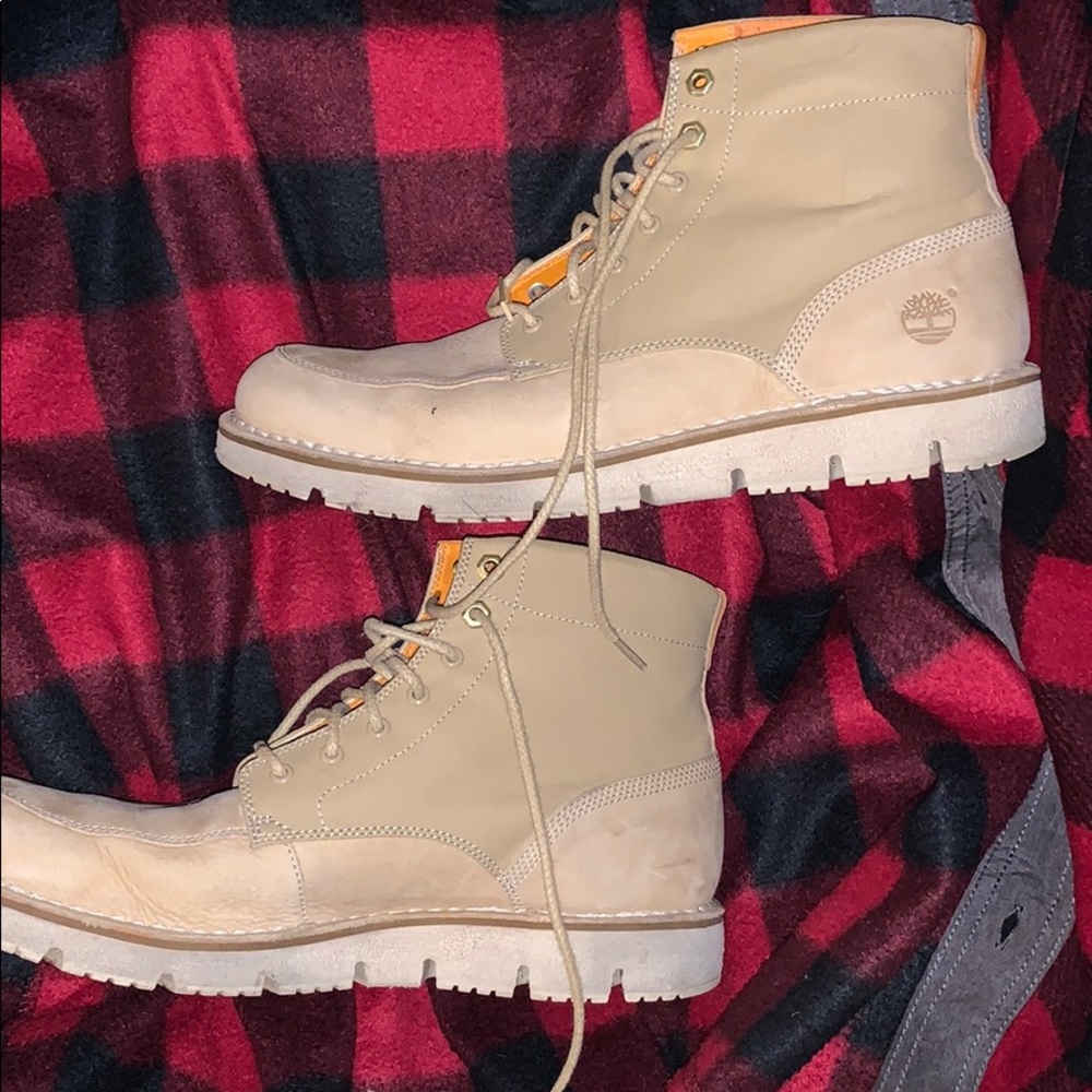 Tan timberlands